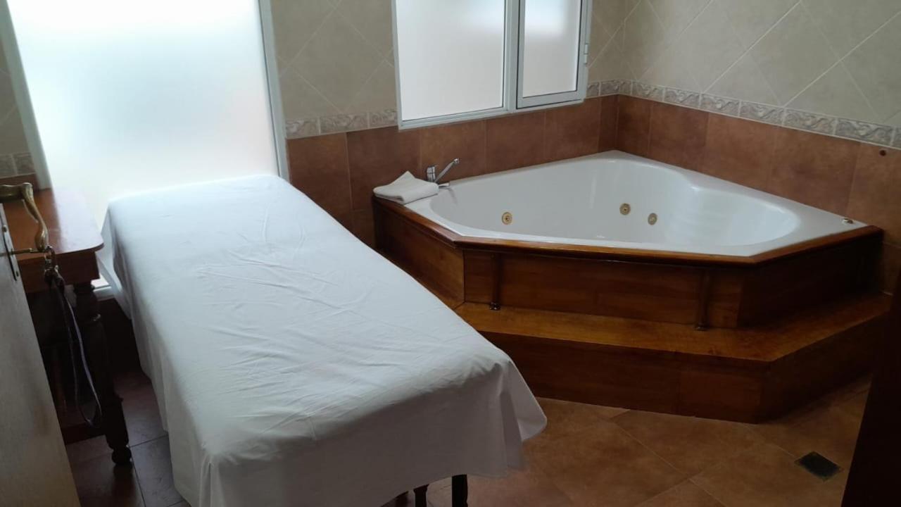 Avellaneda Suites Rio Gallegos Ngoại thất bức ảnh